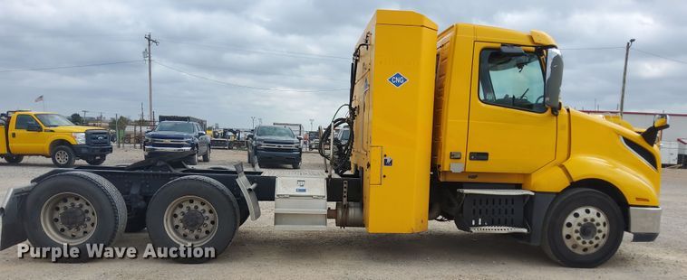 image for item MX9539 2020 Volvo VNL  semi truck