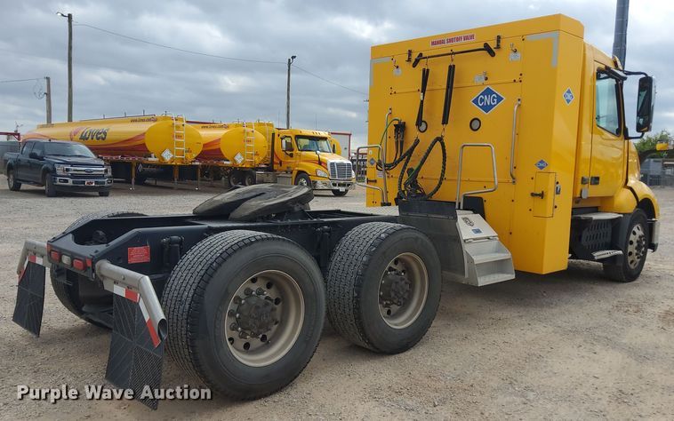 image for item MX9539 2020 Volvo VNL  semi truck