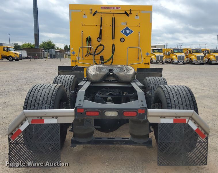 image for item MX9539 2020 Volvo VNL  semi truck