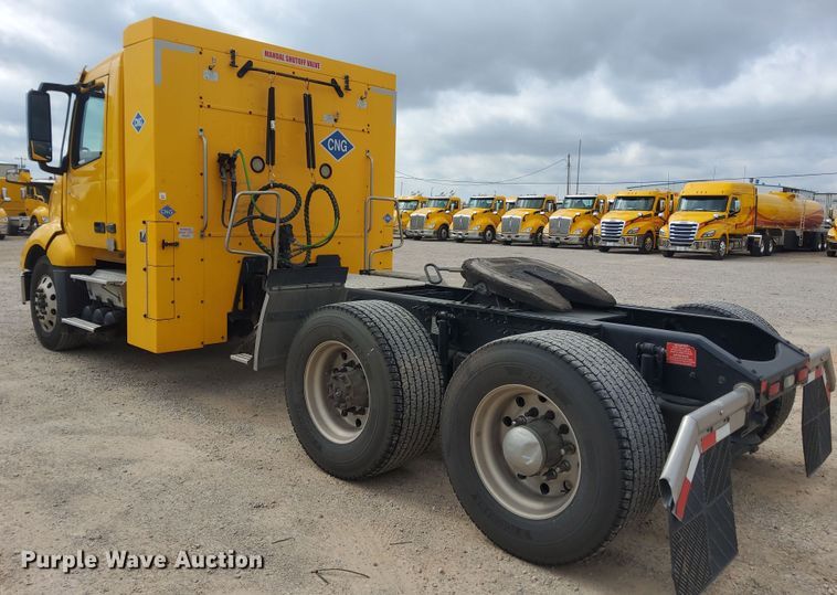 image for item MX9539 2020 Volvo VNL  semi truck