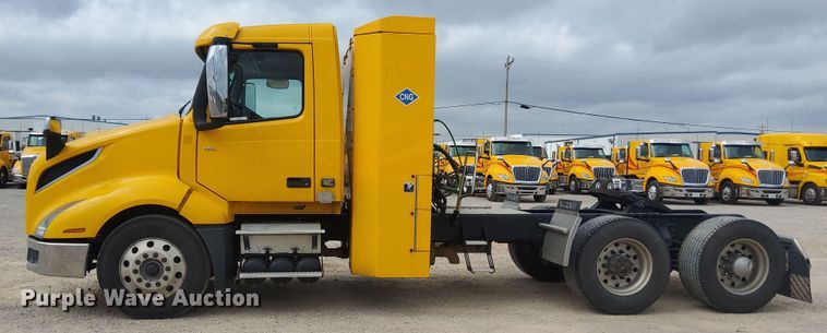 image for item MX9539 2020 Volvo VNL  semi truck