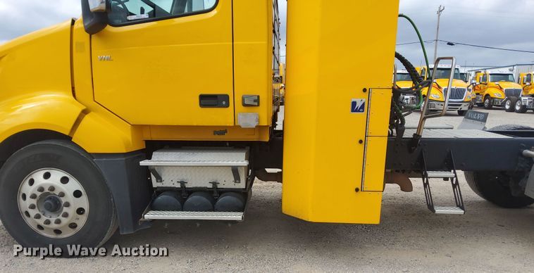 image for item MX9539 2020 Volvo VNL  semi truck