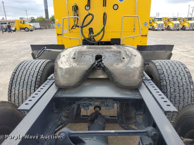 image for item MX9539 2020 Volvo VNL  semi truck