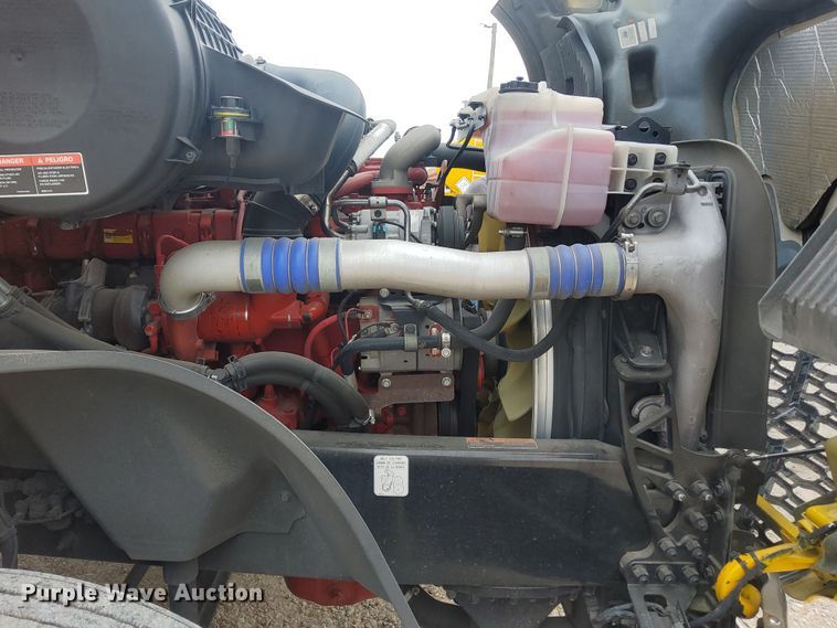 image for item MX9539 2020 Volvo VNL  semi truck