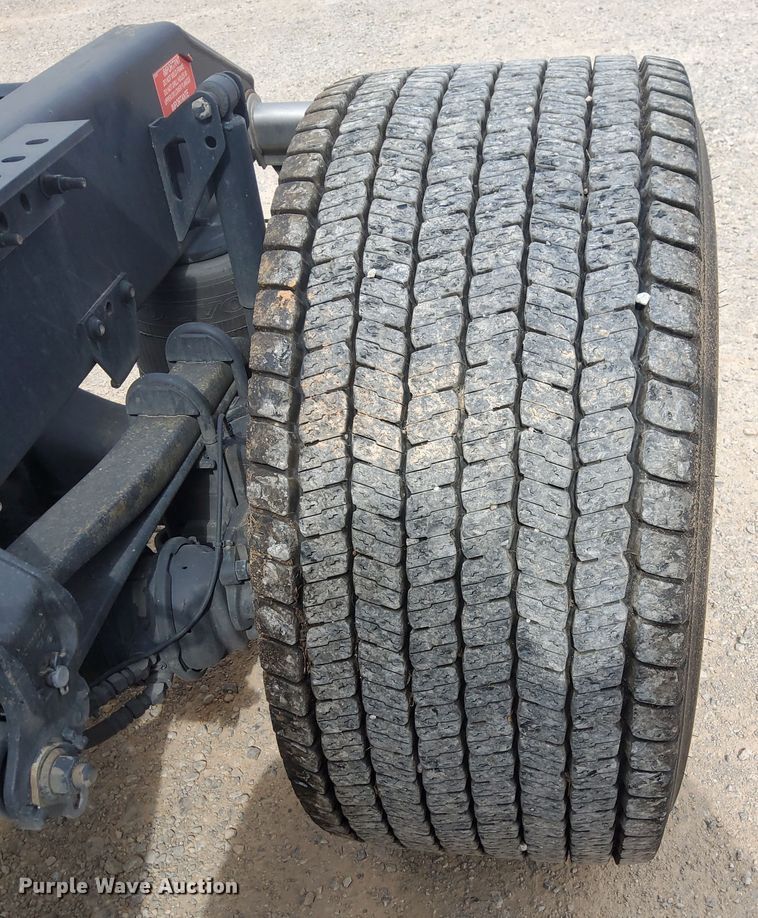 image for item MX9539 2020 Volvo VNL  semi truck