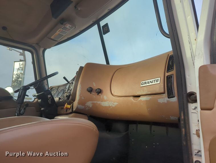 image for item MY9888 2003 Mack CV713  truck cab and chassis