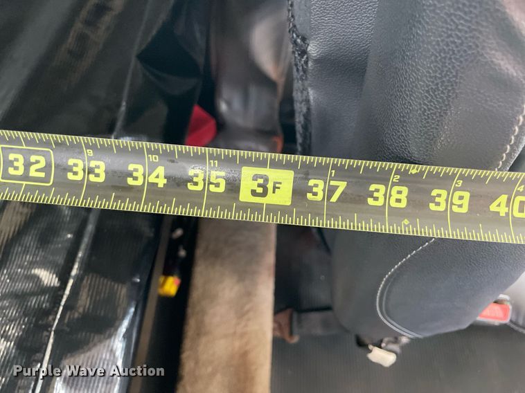 image for item NA9677 2012 Peterbilt 367  semi truck