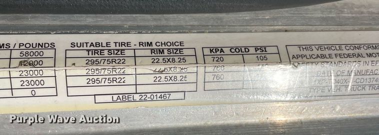 image for item NA9677 2012 Peterbilt 367  semi truck