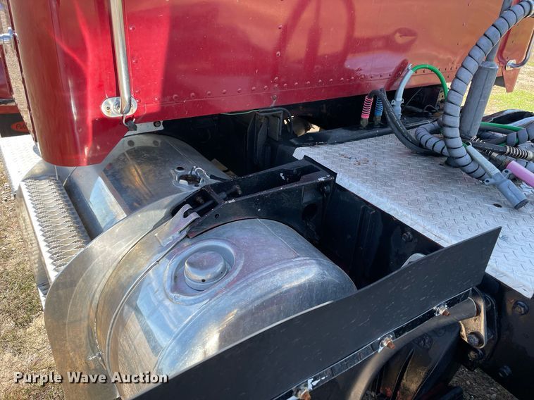 image for item NA9678 1978 Peterbilt 359  semi truck