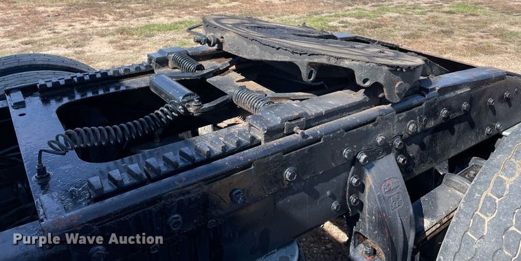 image for item NA9678 1978 Peterbilt 359  semi truck