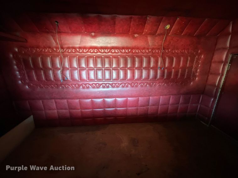 image for item NA9678 1978 Peterbilt 359  semi truck