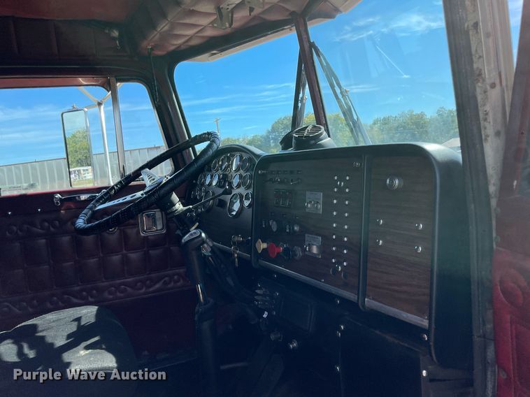 image for item NA9678 1978 Peterbilt 359  semi truck