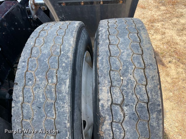 image for item NA9678 1978 Peterbilt 359  semi truck