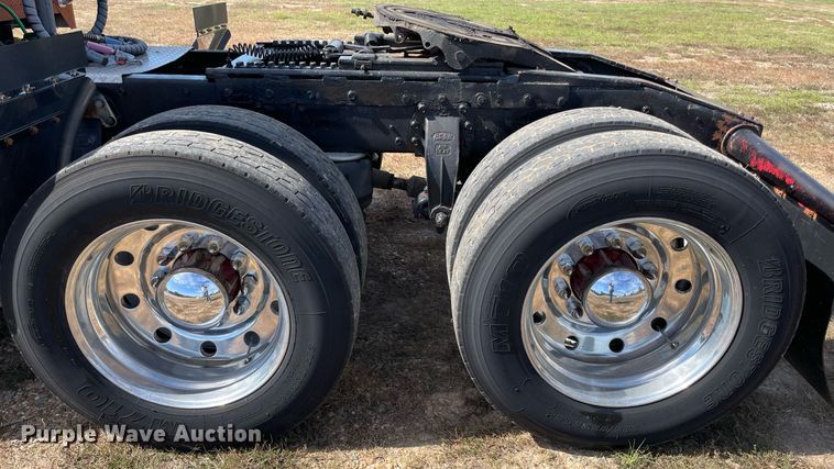 image for item NA9678 1978 Peterbilt 359  semi truck