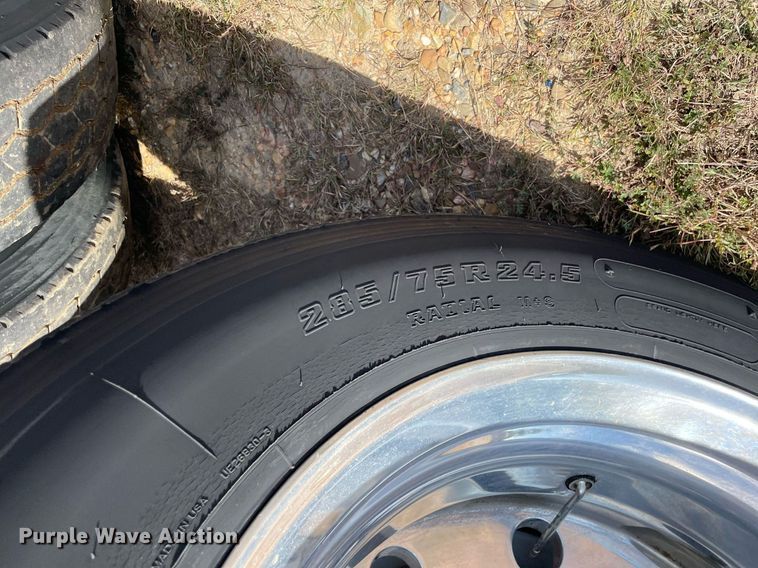 image for item NA9678 1978 Peterbilt 359  semi truck