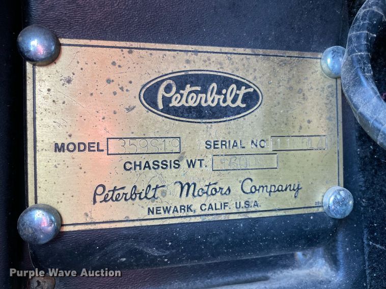 image for item NA9678 1978 Peterbilt 359  semi truck