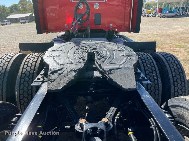 image for item NA9679 2020 Kenworth T880  semi truck