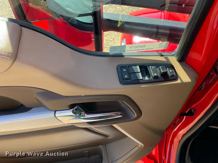 image for item NA9679 2020 Kenworth T880  semi truck