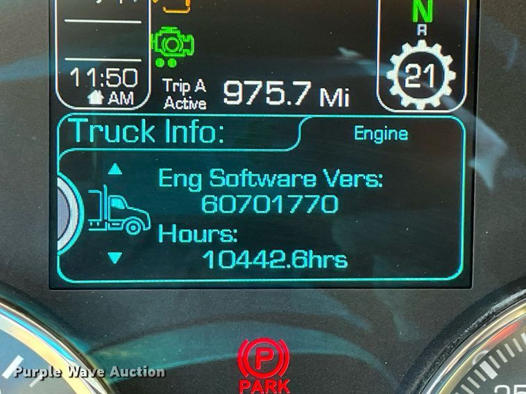 image for item NA9679 2020 Kenworth T880  semi truck