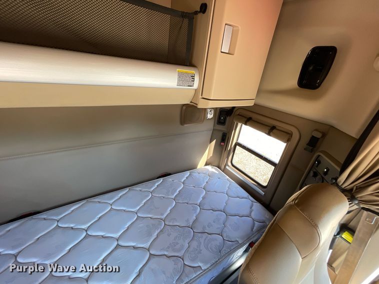 image for item NA9679 2020 Kenworth T880  semi truck