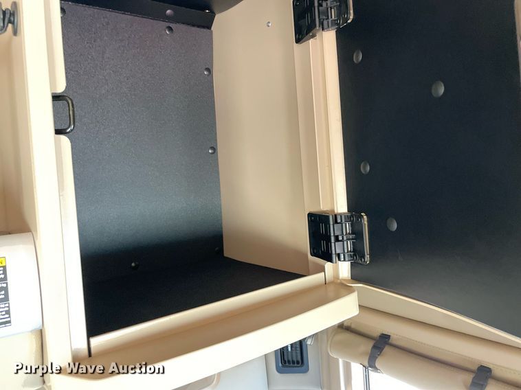 image for item NA9679 2020 Kenworth T880  semi truck