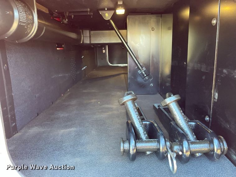 image for item NA9679 2020 Kenworth T880  semi truck