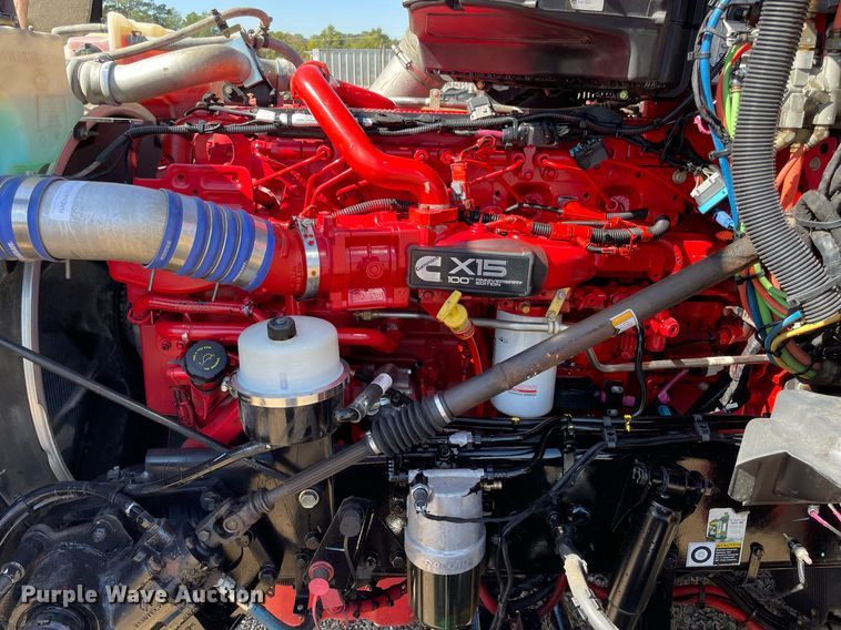 image for item NA9679 2020 Kenworth T880  semi truck