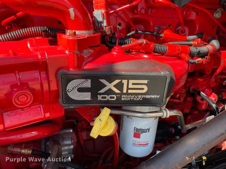 image for item NA9679 2020 Kenworth T880  semi truck