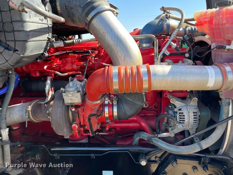 image for item NA9679 2020 Kenworth T880  semi truck