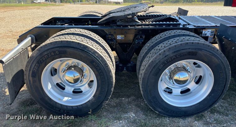 image for item NA9679 2020 Kenworth T880  semi truck