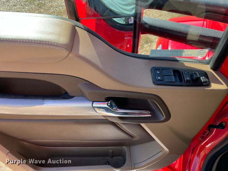 image for item NA9680 2020 Kenworth T880  semi truck