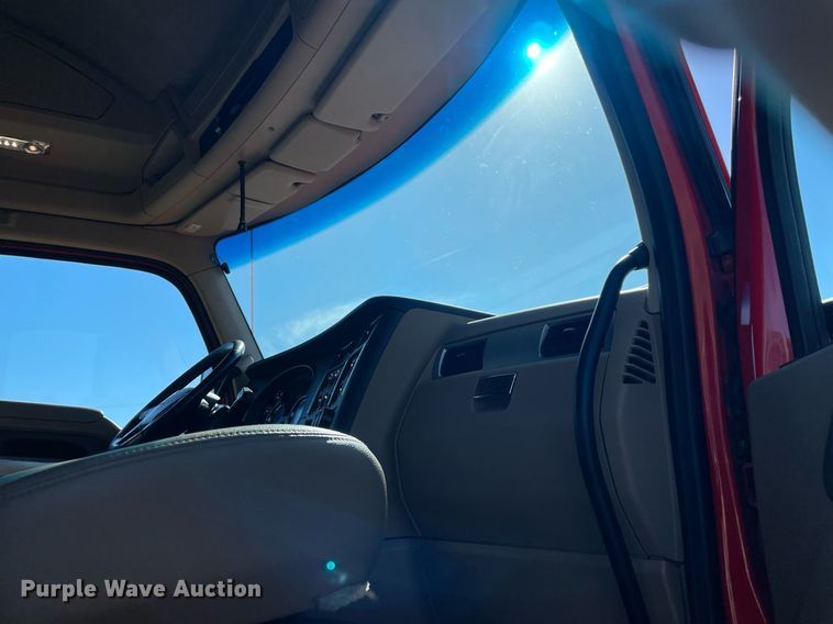 image for item NA9680 2020 Kenworth T880  semi truck