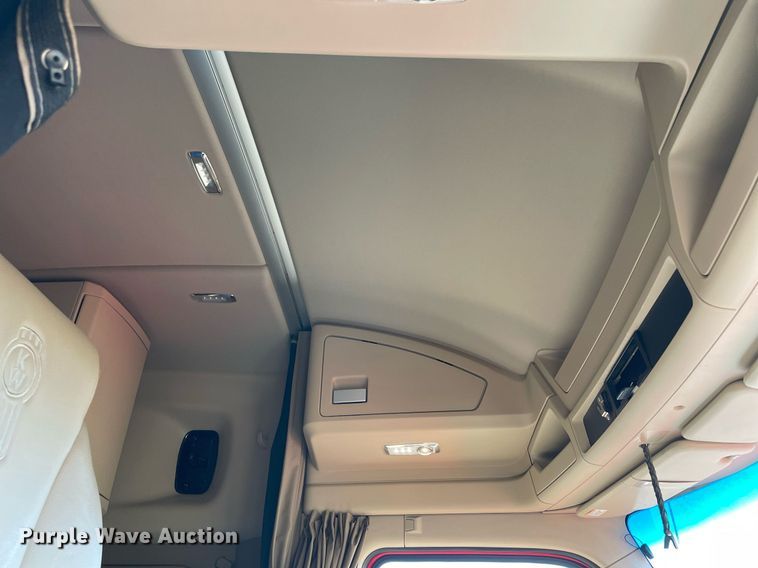 image for item NA9680 2020 Kenworth T880  semi truck