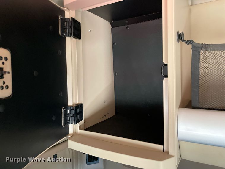 image for item NA9680 2020 Kenworth T880  semi truck