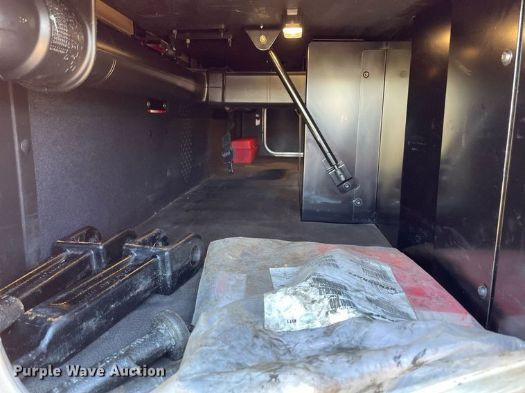 image for item NA9680 2020 Kenworth T880  semi truck