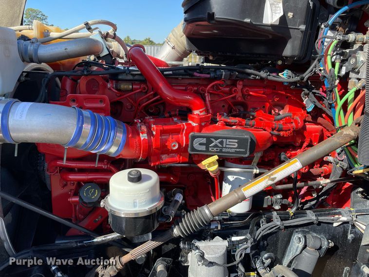 image for item NA9680 2020 Kenworth T880  semi truck