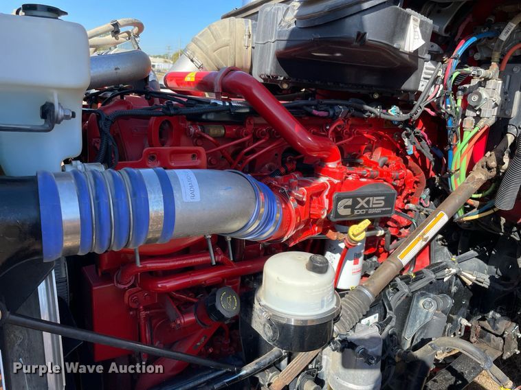 image for item NA9680 2020 Kenworth T880  semi truck