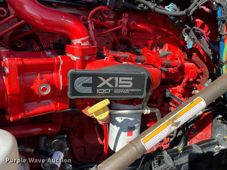 image for item NA9680 2020 Kenworth T880  semi truck