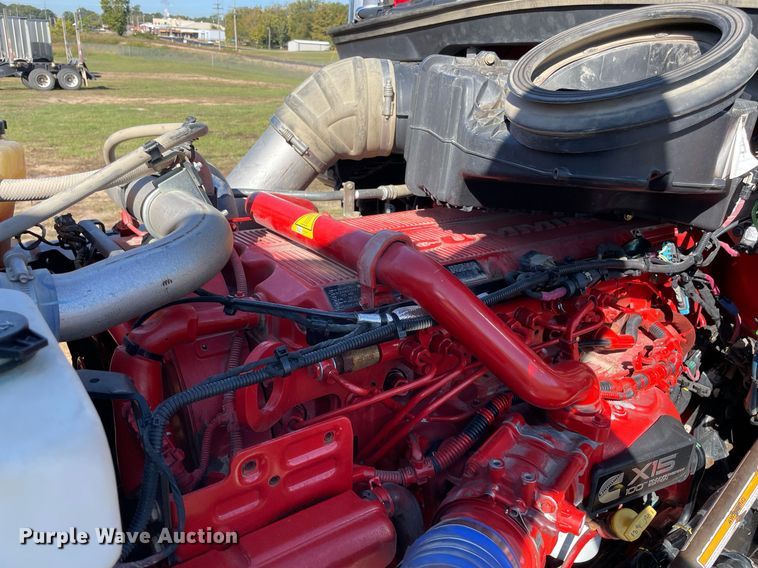 image for item NA9680 2020 Kenworth T880  semi truck