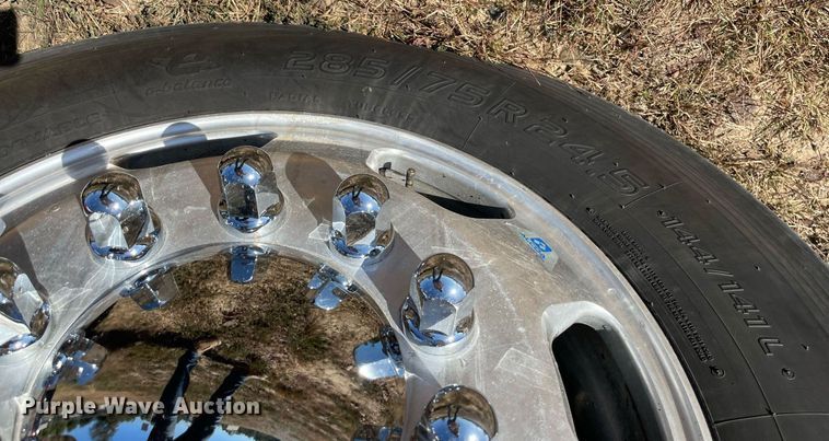 image for item NA9680 2020 Kenworth T880  semi truck