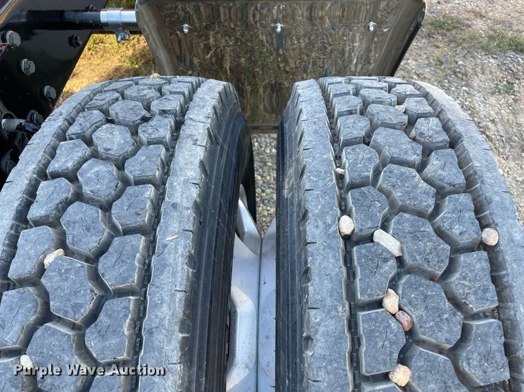 image for item NA9680 2020 Kenworth T880  semi truck