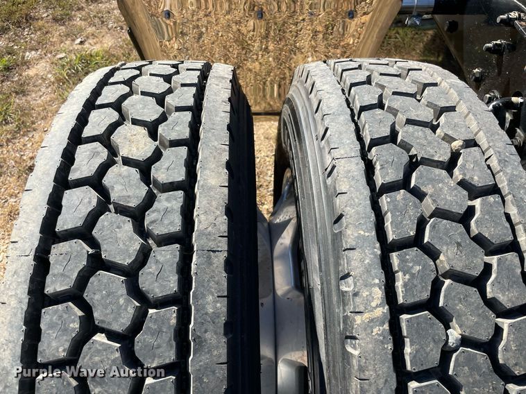 image for item NA9680 2020 Kenworth T880  semi truck