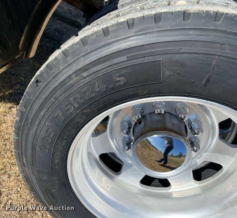 image for item NA9680 2020 Kenworth T880  semi truck