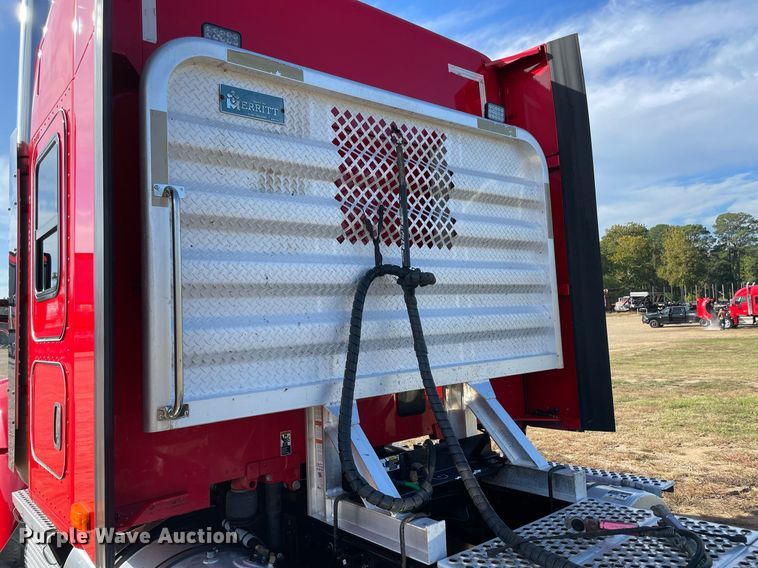 image for item NA9681 2020 Kenworth T880  semi truck