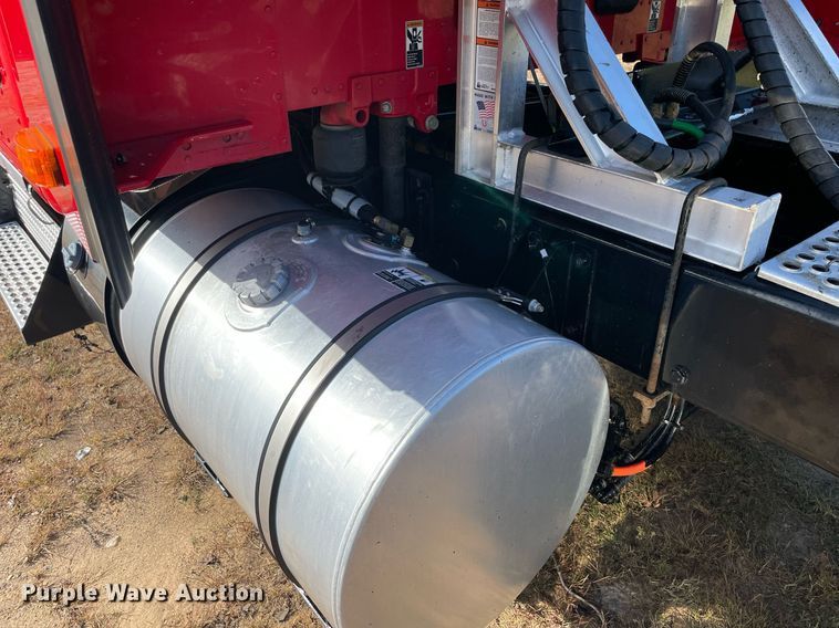 image for item NA9681 2020 Kenworth T880  semi truck