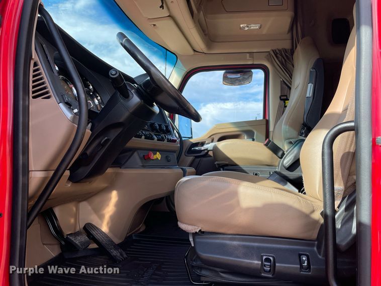 image for item NA9681 2020 Kenworth T880  semi truck