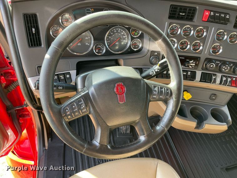 image for item NA9681 2020 Kenworth T880  semi truck