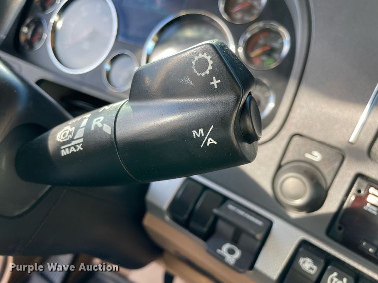 image for item NA9681 2020 Kenworth T880  semi truck