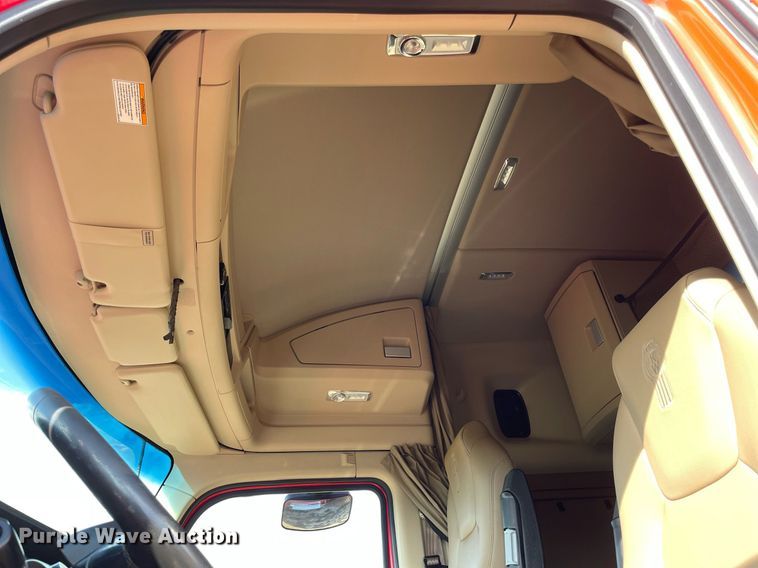 image for item NA9681 2020 Kenworth T880  semi truck