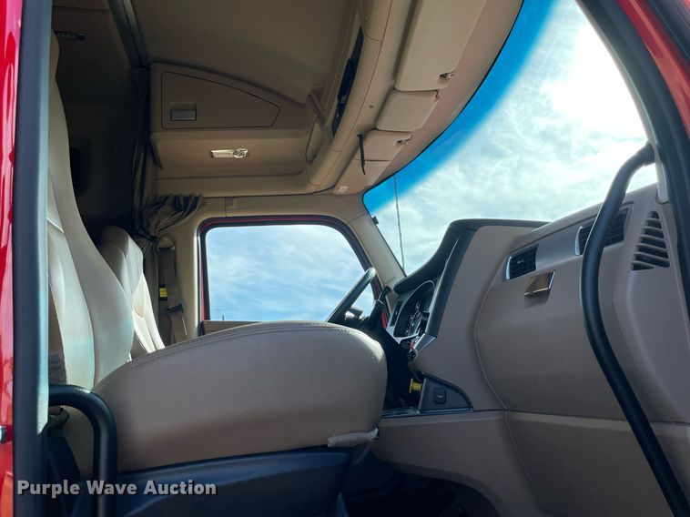 image for item NA9681 2020 Kenworth T880  semi truck